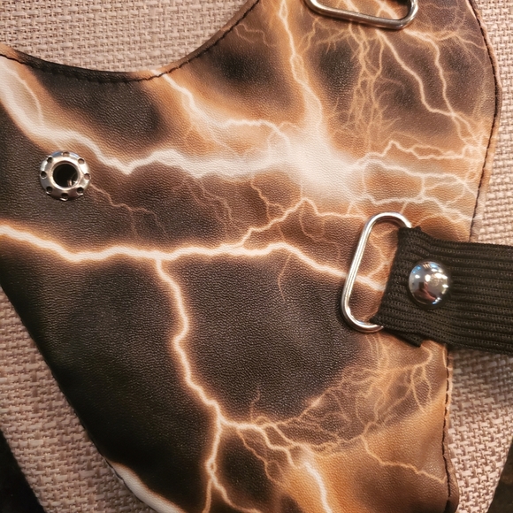 🐕 Lightening faux leather face mask - Picture 4 of 6